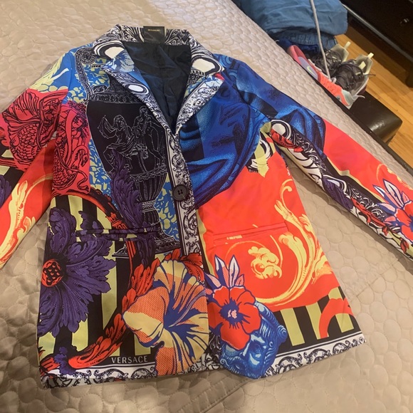 Blazer - Picture 1 of 2